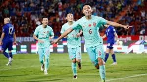 法甲巅峰对决朗斯对阵巴黎不败即冠